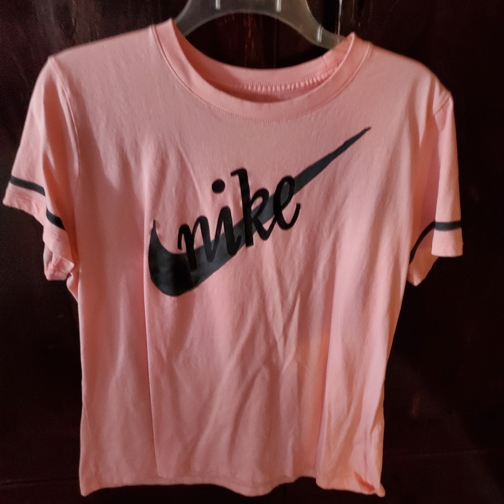 Nike t-shirt